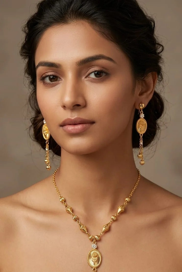 Elegant Pendant Ovel Necklace Set